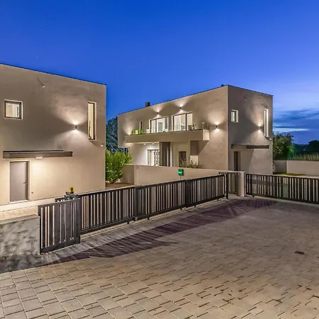 Cozy In Holiday home *