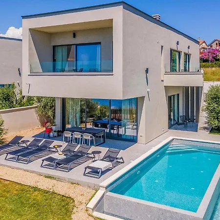 Holiday home Cozy In Medulin